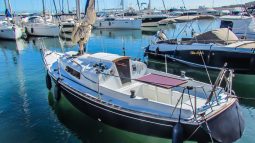 Trapper 28 Sailboat